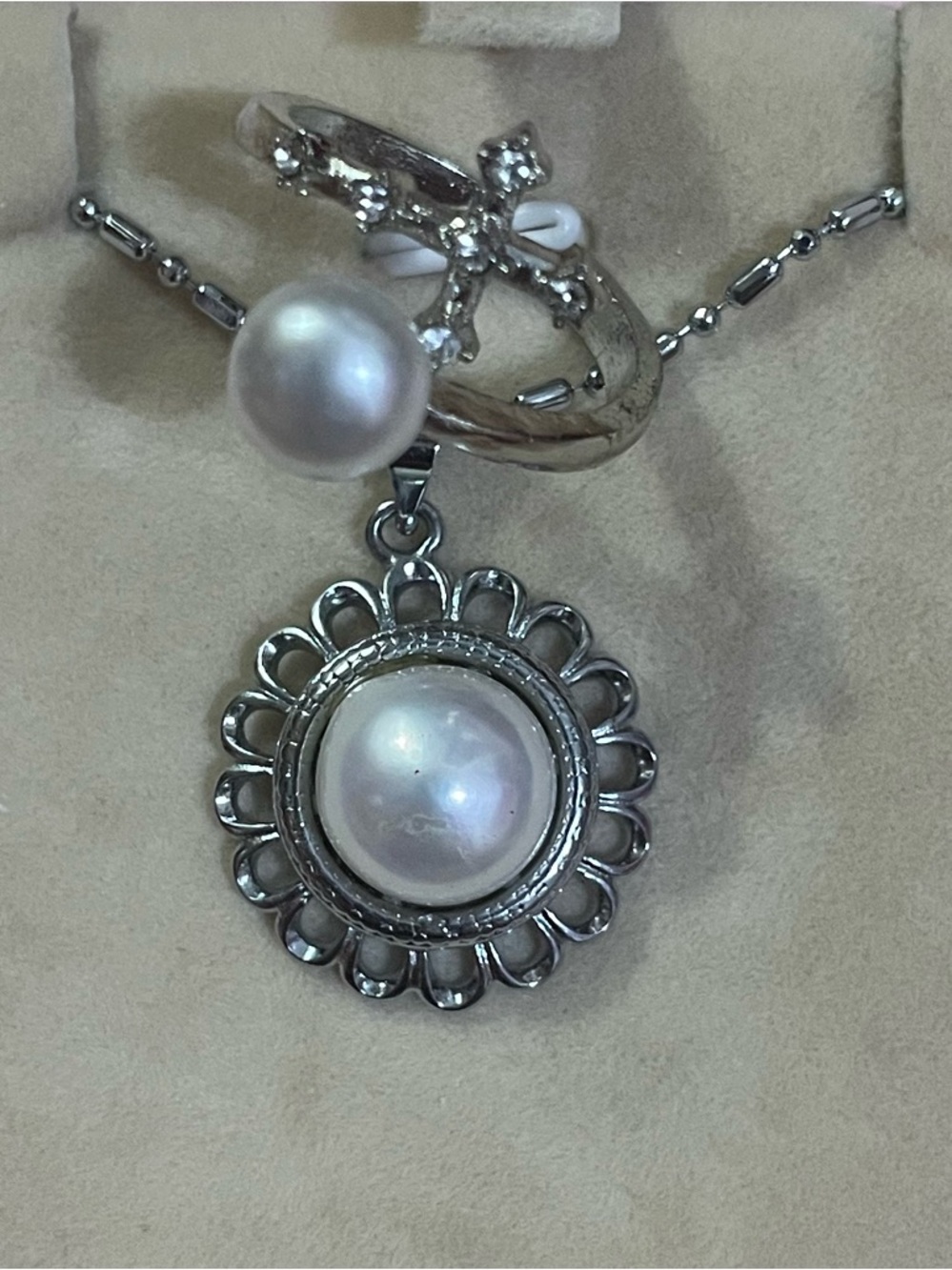 Natural White South Sea Cultured Pearl Necklace 18” & adjustable ring
